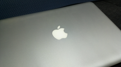 Apple MacBookPro 上蓋