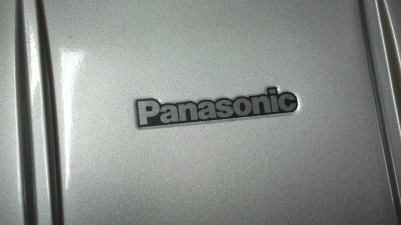Panasonic CF-W2D 上蓋商標特寫