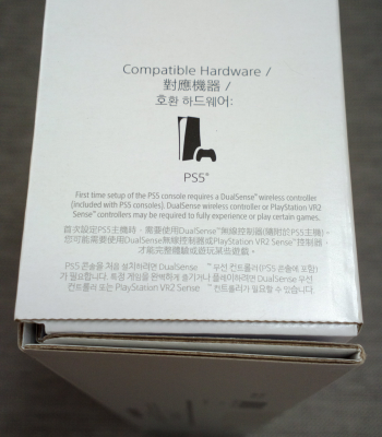 包裝盒側面標示對應機器為 PS5